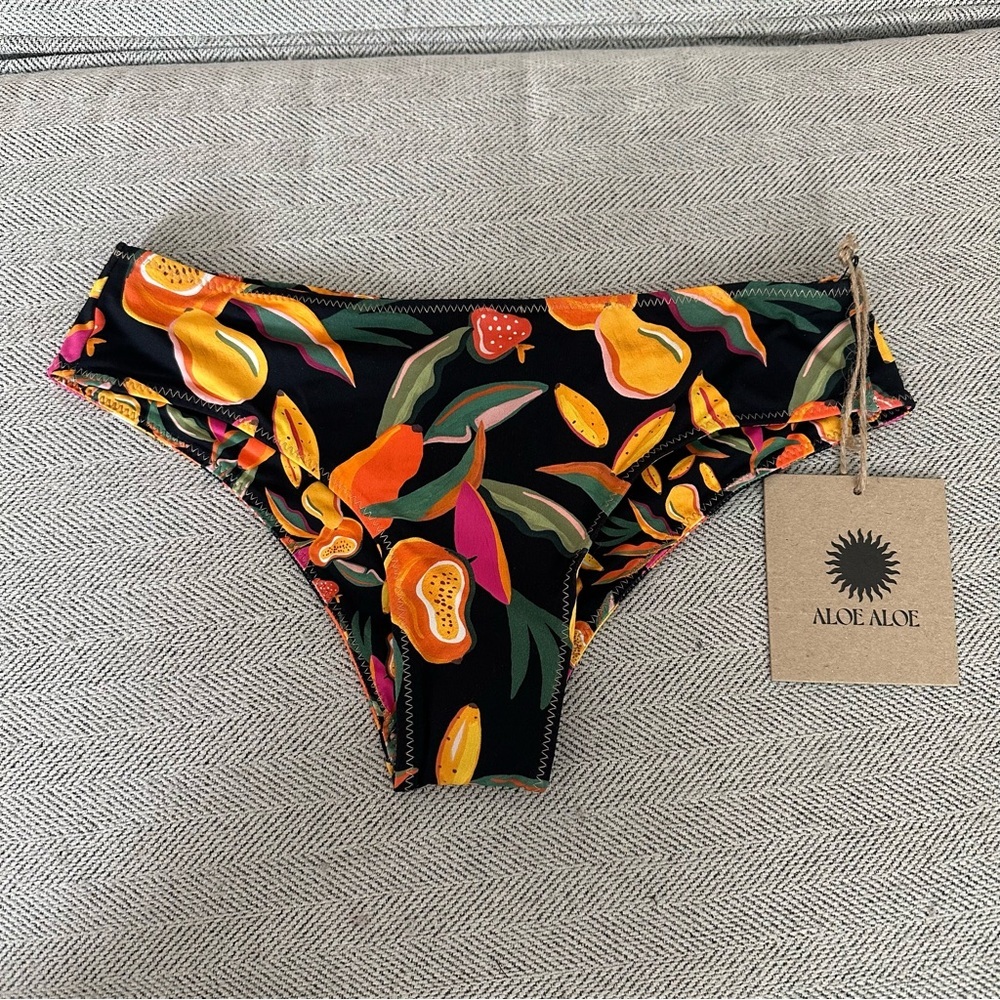NWT Aloe Aloe Fruit Punch Hipster‎ Bikini Bottom Size Extra Small XS Reversible